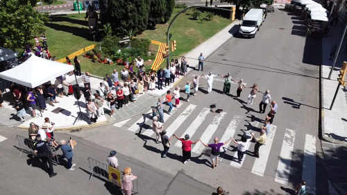 A Abrera commemorem l'11 de setembre, Diada Nacional de Catalunya, amb la tradicional ofrena floral i havaneres. Ballada de la sardana Vila d'Abrera, amb la col·laboració d'Abrera Sardanista