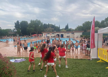 Èxit de participació i assistència a la primera sessió de Ràdio Abrera a la Piscina Municipal d'Estiu, amb les actuacions de #BigFriday On Air, i el grup de Hip Hop infantil de les Juventudes Rocieras d'Abrera!