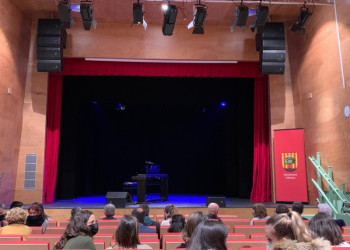 Reactivem la cultura! A Abrera hem gaudit del primer concert del Cicle Musical d'Abrera, amb l'actuació de la Carla Morillo