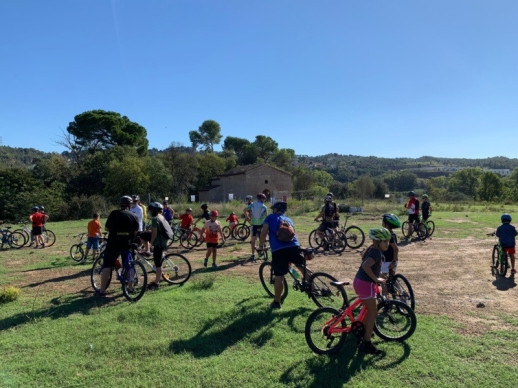 Gaudim de la pedalada popular per a tota la família i descobrim Abrera en bici, en el marc de la Setmana Europea de la Mobilitat 2021
