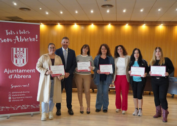 A Abrera apostem per la formació! Lliurem els diplomes acreditatius a l'alumnat de diversos cursos del Departament de Promoció Econòmica. Enhorabona a tothom!