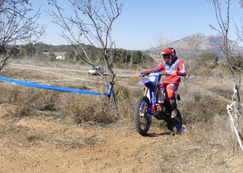 Abrera amb l'esport! Acollim el Cros Local d'Abrera i 4t Cros Comarcal Escolar, amb més de 140 nens i nenes