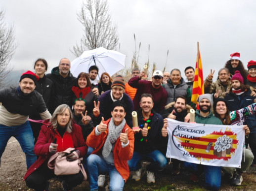 El barri de Santa Maria de Vilalba d'Abrera ha acollit el I Torneig Mölkky de Nadal del Suro