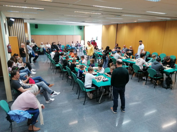 Bona participació i acollida en el darrer Torneig Infantil i Juvenil d'Escacs, organitzat des del Club Escacs Abrera, en col·laboració amb l'Ajuntament d'Abrera