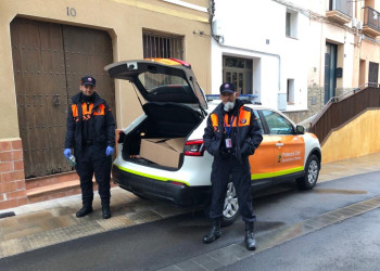 Més de 30 voluntàries i voluntaris de l'Abrera solidària confeccionen mascaretes de roba per serveis sanitaris i d'atenció a les persones