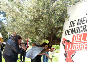Un any més, assistim a l'acte d'homenatge a les persones del Baix Llobregat deportades als camps de concentració nazis