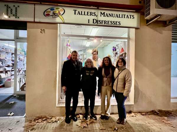 Visitem els establiments participants en el 15è Concurs d’aparadors Nadalencs d’Abrera!