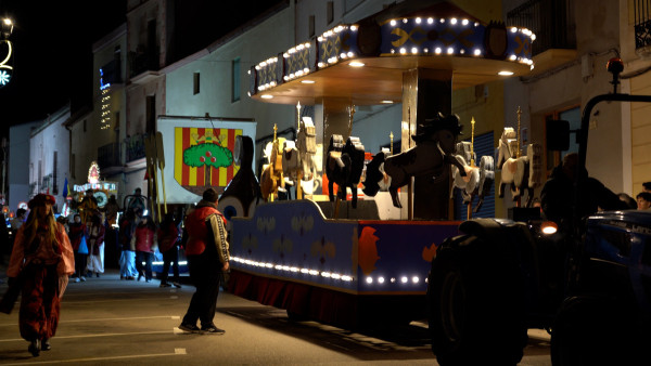 La il·lusió del Nadal es viu a Abrera! Gaudim, un any més, de la Cavalcada de Ses Majestats els Reis Mags de l'Orient, que va omplir els carrers del nostre municipi de màgia, llum i color!
