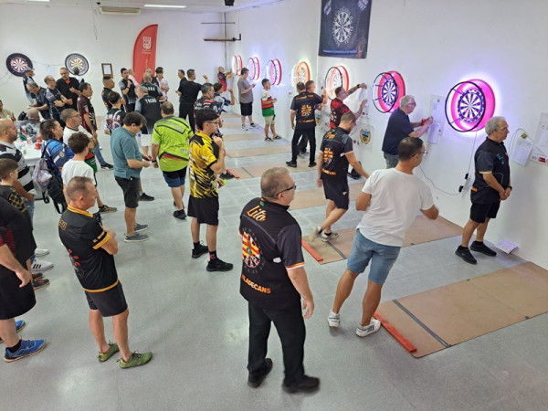 El Club de Dards d’Abrera disputa amb gran èxit de participació el seu torneig d'inici de temporada, al Casal Social de Les Carpes