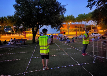 Cinema al carrer! Projecció de Perdiendo el este. Dissabte, 4 de juliol de 2020