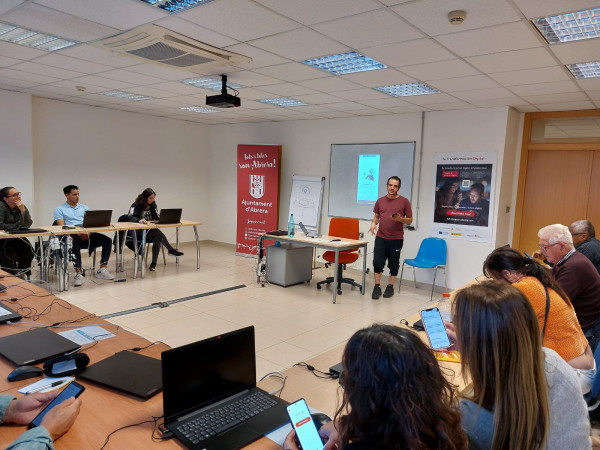 Curs de competències digitals (3).jpeg