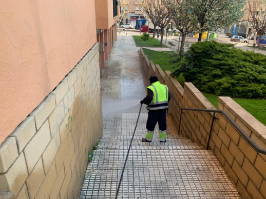 Realitzem treballs de desinfecció a la via pública i a equipaments municipals