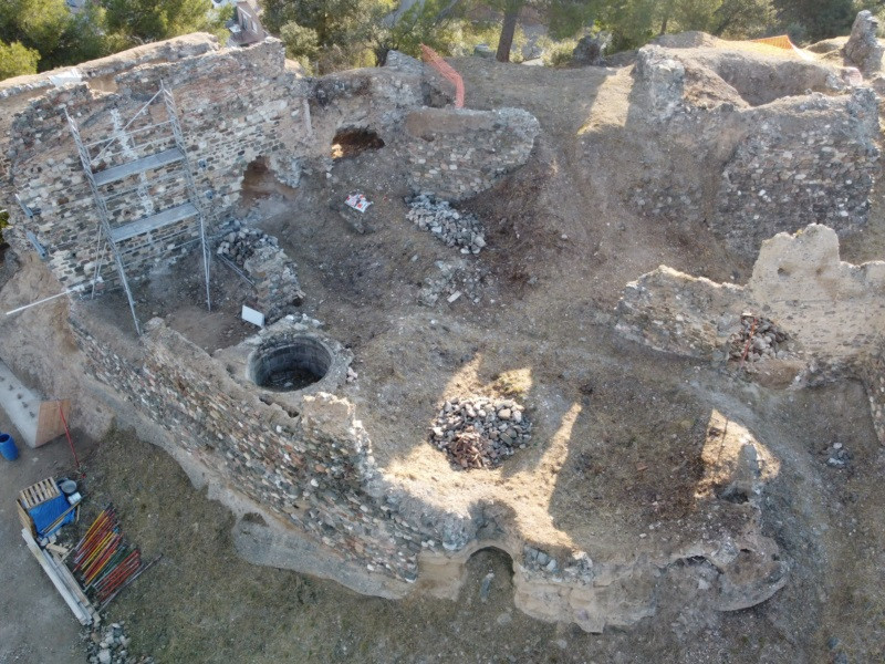 Obres de consolidació estructural de les restes del Castell de Voltrera i la capella de Sant Pere. Abril 2021