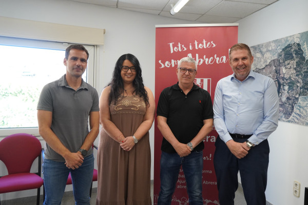 L'Ajuntament d'Abrera i l'Agrupació Esportiva Abrera impulsem un programa de futbol adaptat per promoure l'envelliment actiu, una nova iniciativa per fomentar la salut, el benestar i la inclusió a través de l'esport