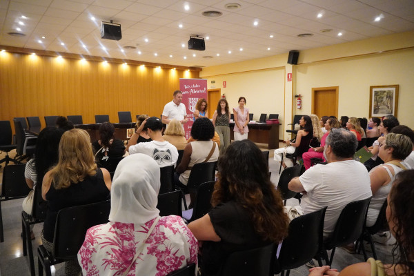 A Abrera apostem per la formació! Lliurem els diplomes acreditatius a l'alumnat de diversos cursos del Departament de Promoció Econòmica. Enhorabona a tothom!