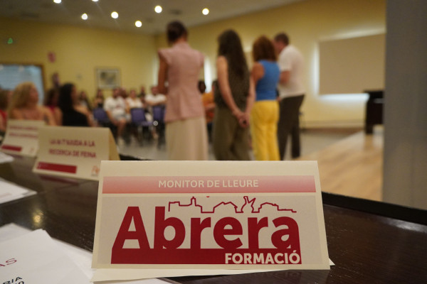 A Abrera apostem per la formació! Lliurem els diplomes acreditatius a l'alumnat de diversos cursos del Departament de Promoció Econòmica. Enhorabona a tothom!