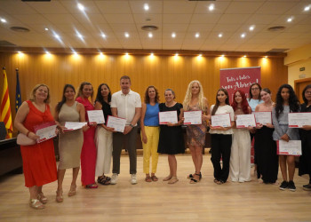 A Abrera apostem per la formació! Lliurem els diplomes acreditatius a l'alumnat de diversos cursos del Departament de Promoció Econòmica. Enhorabona a tothom!