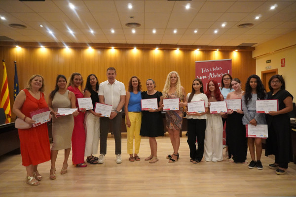 A Abrera apostem per la formació! Lliurem els diplomes acreditatius a l'alumnat de diversos cursos del Departament de Promoció Econòmica. Enhorabona a tothom!
