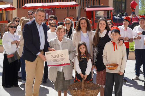La cantada de Caramelles d’Abrera omple, un any més, els nostres carrers de música i companyonia. Moltes gràcies a tothom!