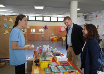 Els centres educatius abrerencs celebren la Diada de Sant Jordi - Escola Bressol Municipal Món Petit