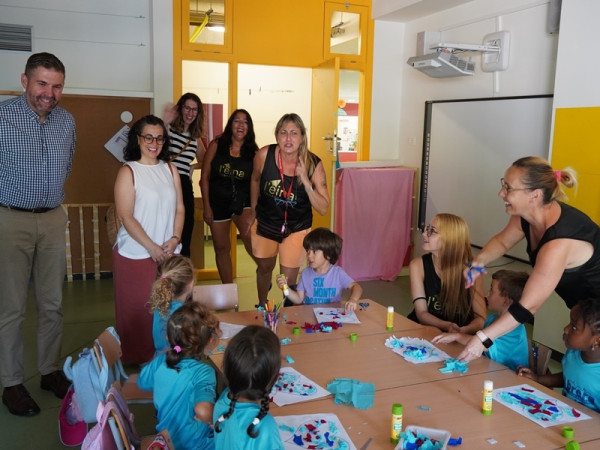 Vivim l'estiu a Abrera! Visitem el Casal d'Estiu i l'Escola Esportiva d'Estiu, amb més de 600 infants