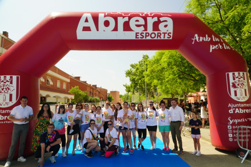 Gran èxit d'assistència i participació en la 16a Abrera Corre D9 2025 'Memorial Antonio Serrano', amb més de 850 participants. Gràcies, Abrera!