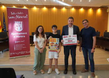 lliurament dels xecs als guanyadors del Concurs de Cartells de la Festa Major