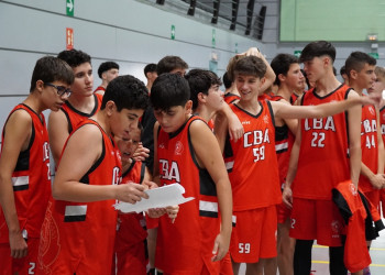 Assistim a la presentació dels equips de la temporada 2023-2024 del Club Bàsquet Abrera al Pavelló Esportiu Municipal