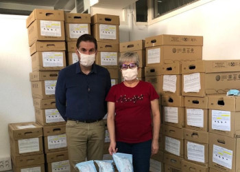 Donació de mascaretes a l'Ajuntament d'Abrera