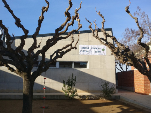 L'Escola Francesc Platón i Sartí fa un concurs de cartells amb el nom de l'escola