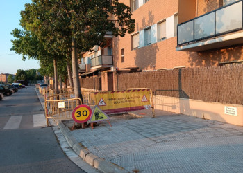 A Abrera millorem el nostre espai públic! Continuem a bon ritme els treballs de reparació de voreres en alguns carrers del barri del Rebato d'Abrera