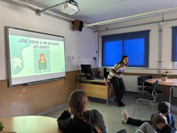 Promovem la salut bucodental infantil a les escoles d'Abrera amb el programa “Dents fortes i sanes”