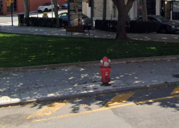 Duem a terme el soterrament i reparació dels hidrants del nostre municipi. Hidrant abans de l'inici de l'obra