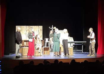 Gaudim de la quarta representació del Concurs de Teatre Amateur Vila d'Abrera, amb 'Los centros de Lorca' del Grup Antagonista Teatro de El Catllar-Tarragona