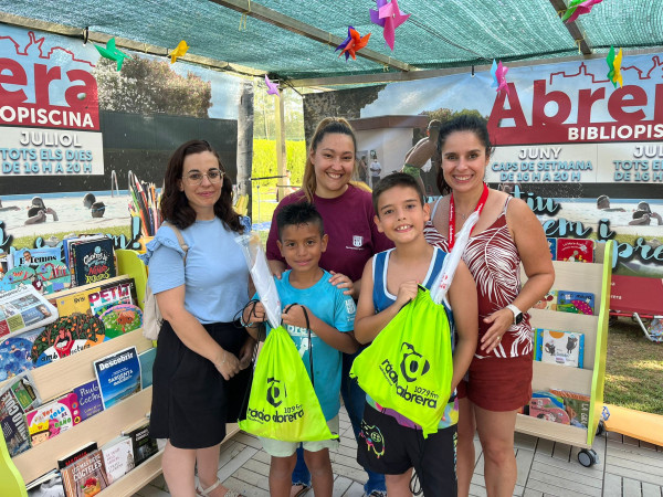 Ràdio Abrera torna a la Piscina Municipal d'Estiu aquest mes de juliol, amb música, ball, jocs, animació i regals, i amb la col·laboració de diverses entitats del nostre municipi. Dimecres 17 de juliol