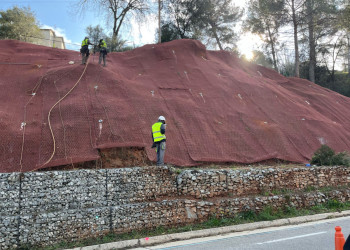 Obres de protecció en un talús a la carretera BV-1201 per a la millora de la seguretat viària i evitar despreniments del terreny