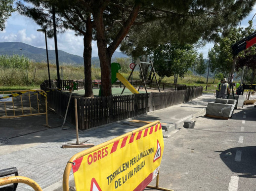 A Abrera millorem el nostre espai públic! treballs de reparació de voreres en alguns carrers del barri del Rebato d'Abrera