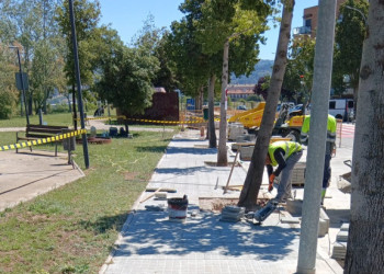 A Abrera millorem el nostre espai públic! treballs de reparació de voreres en alguns carrers del barri del Rebato d'Abrera