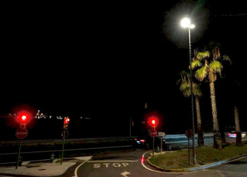 Reforcem la il·luminació en l'accés i sortida del barri de Les Carpes de Vilalba, que compta amb nous semàfors per a la millora de la seguretat