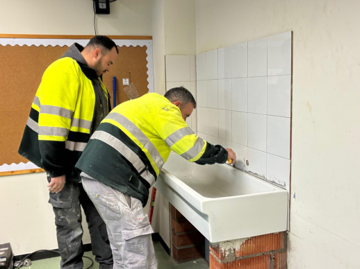 Continuem treballant en l'adequació de les instal·lacions dels centres educatius d'Abrera durant les vacances escolars i al llarg del curs - Escola Josefina Ibáñez