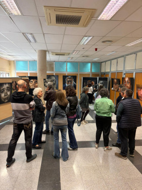 Assistim a la inauguració de l'exposició 'Expresiones' de l'artista abreranca Aurora Escribano a la Casa de Cultura