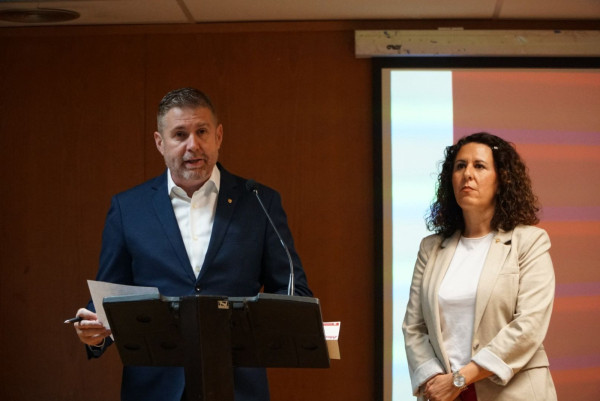 Abrera amb l'ocupació local i el teixit empresarial! Més de 160 persones han participat a la 2a Jornada de Recerca de Feina, amb xerrades, trobada d'empreses i lliurament de currículums