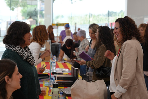 Diada de Sant Jordi 2026 d'Abrera: Signatura de llibres d'autors i autores locals al Mercat Municipal d'Abrera
