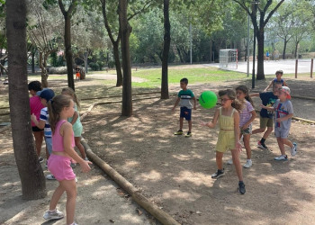 Vivim l'estiu a Abrera! Visitem el Casal d'Estiu i l'Escola Esportiva d'Estiu, amb més de 600 infants