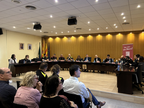 La reducció dels fets delictius en els darrers deu anys, la col·laboració entre els cossos de seguretat i l’aposta per les noves tecnologies centren la sessió plenària de la Junta Local de Seguretat d’Abrera