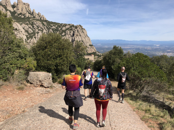 200 persones han gaudit de la XXII Caminada de Primavera Abrera-Montserrat, que ha tingut lloc aquest diumenge 16 d'abril