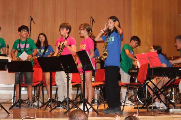 Gaudim amb el Festival RITMIKS, de Joves Músics Europeus, a l’Auditori del Centre Polivalent del Rebato i amb la nostra Escola Municipal de Música com a amfitriona!