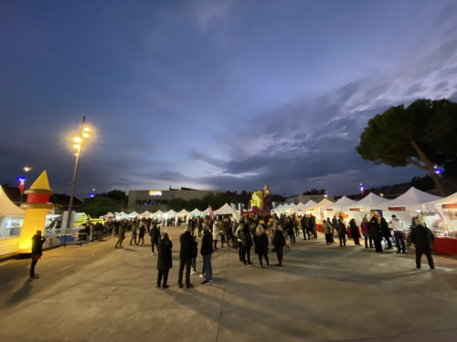 Per Nadal, torna't a il·lusionar a Abrera, amb un munt de propostes per gaudir de les festes al nostre municipi! Fira de Nadal i inauguració de la Pista de Gel 2022