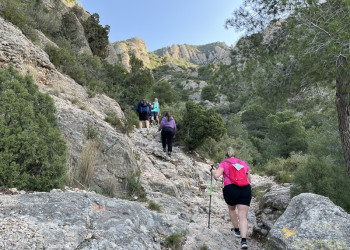 A Abrera promovem l'activitat física! Gran èxit de participació a la XXIV Caminada de Primavera Abrera-Montserrat, que s'ha celebrat aquest diumenge 6 d'abril!