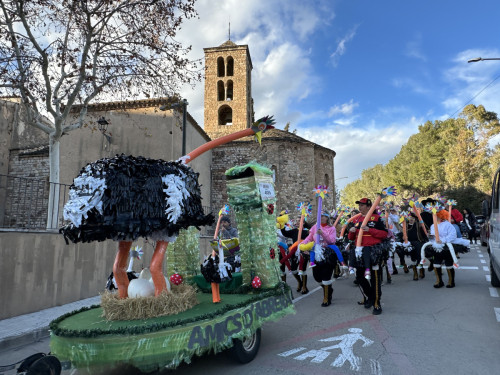 A Abrera gaudim del Carnaval! Èxit de participació en les activitats programades per l'Ajuntament i les entitats. Gran rua de Carnaval